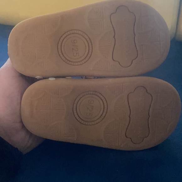 Wee squeak shoes - Picture 4 of 4